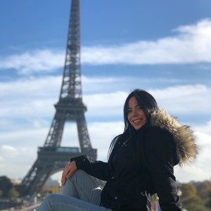 Meet your Posher, Daniela